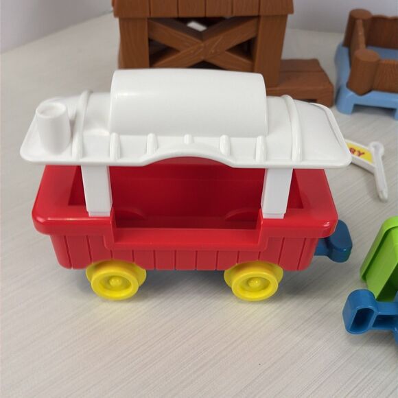 1996 Tyco Sesame Street Snack Stand Juice Factory + 2 Cars Elmos RC Railroad - Picture 7 of 8